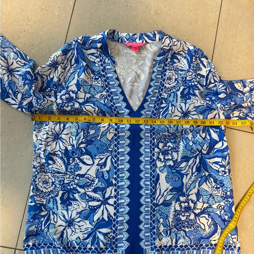 Lilly Pulitzer Blue Floral V-Neck Women's Tunic - Picture 5 of 8